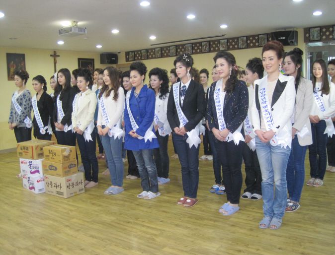 2011 벚꽃아가씨 후보자 방문