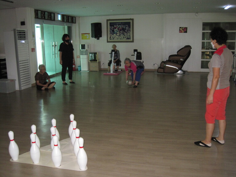 여가활동(볼링게임)
