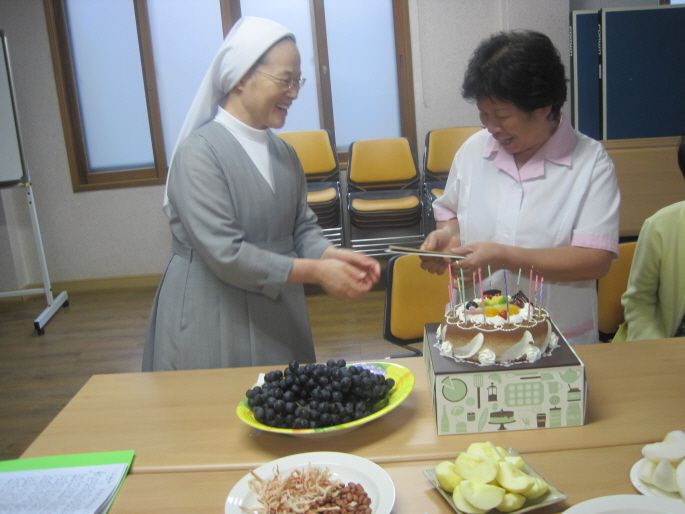 생신을 축하드려요^^